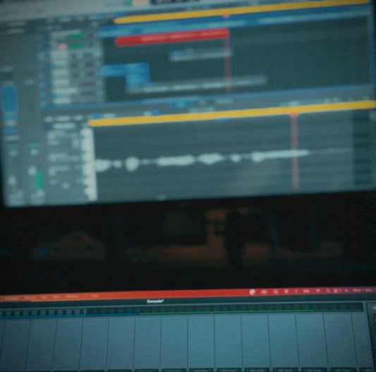 Kan ik een MIDI-keyboard gebruiken zonder computer, bijvoorbeeld met hardware synthesizers of live optredens?